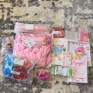 Pink Kids Accessory Set / Party games and Decorations